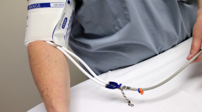 「家庭血圧」による診断を優先する｜高血圧治療ガイドライン2014