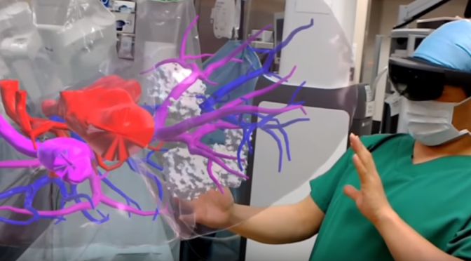 HoloEyes VR｜HoloLens（ホロレンズ）をつけた医師がVRで患者の3Dモデルを見ながら手術方法を共有する