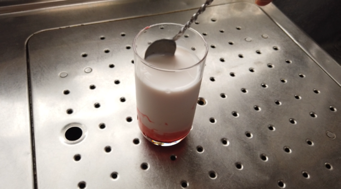 佐久間宣行さんは、乳糖不耐性のため牛乳ががぶ飲みできないことを告白