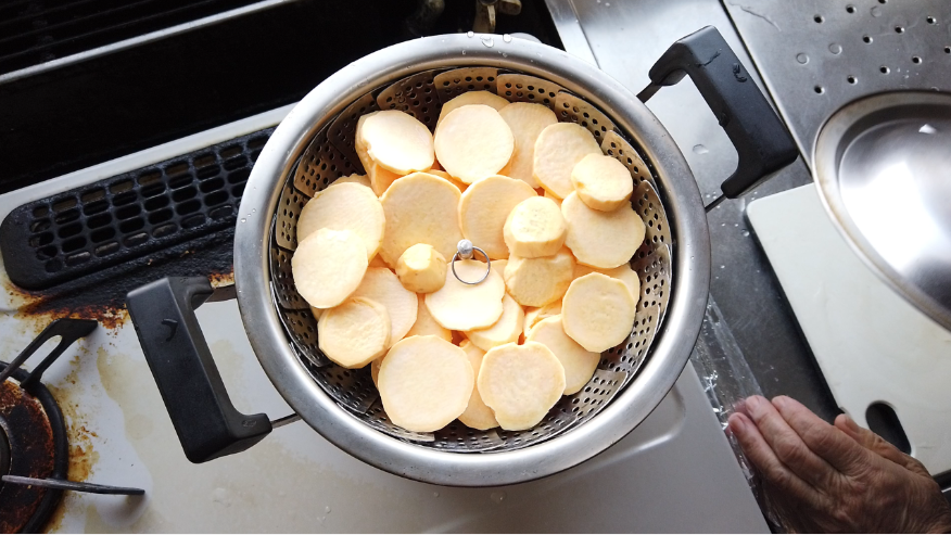 かんころもちの作り方 焼き方 さつまいも 餅レシピ 長崎のばあちゃんの料理教室 How To Make Kankoro Mochi Dried Sweet Potato Rice Cake